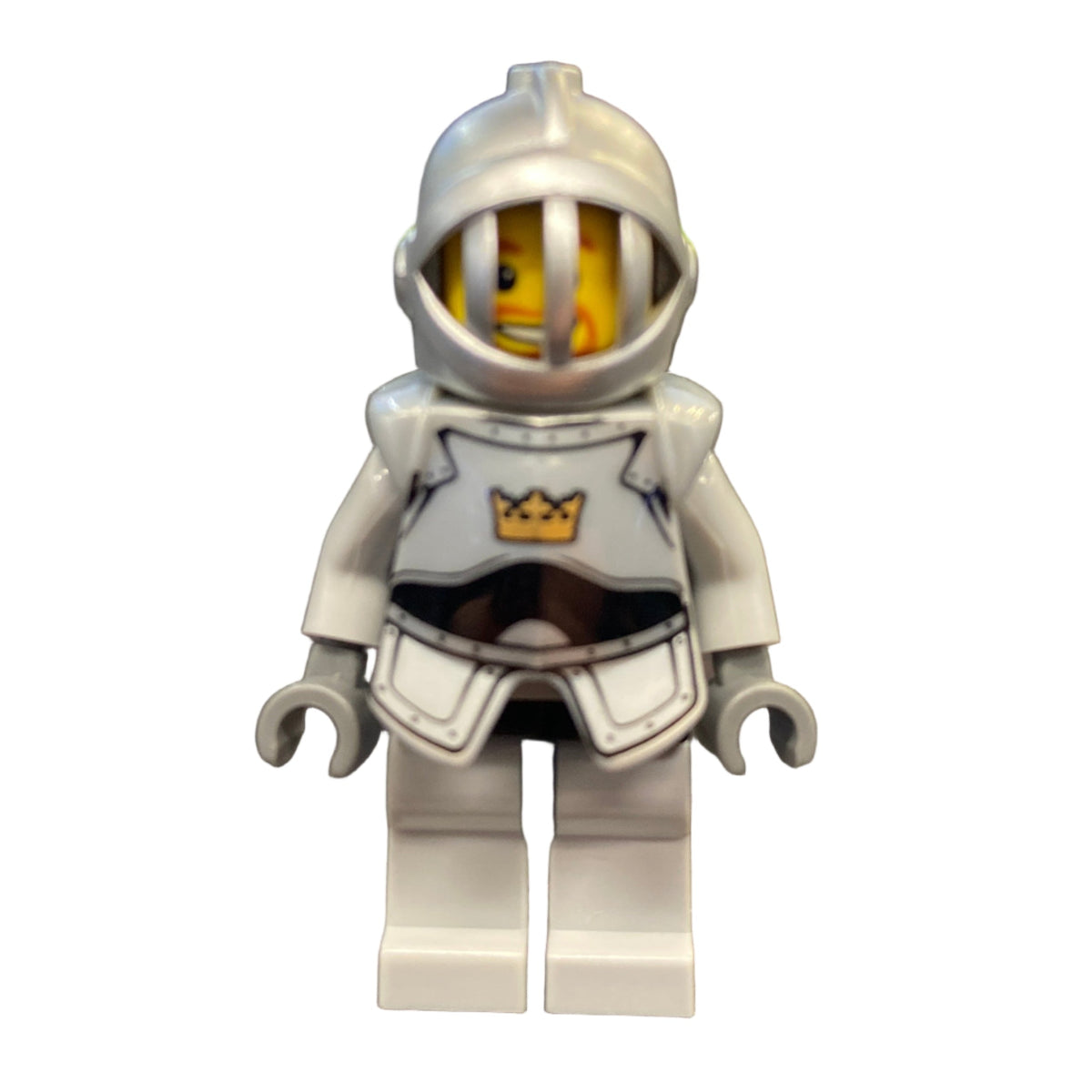 Crown Knight Plain with Breastplate, Grille Helmet, Beard Around Mouth, cas380