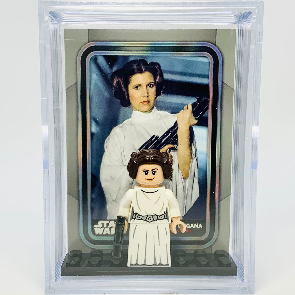 Princess Leia Organa with Trading Card & Collector’s Case