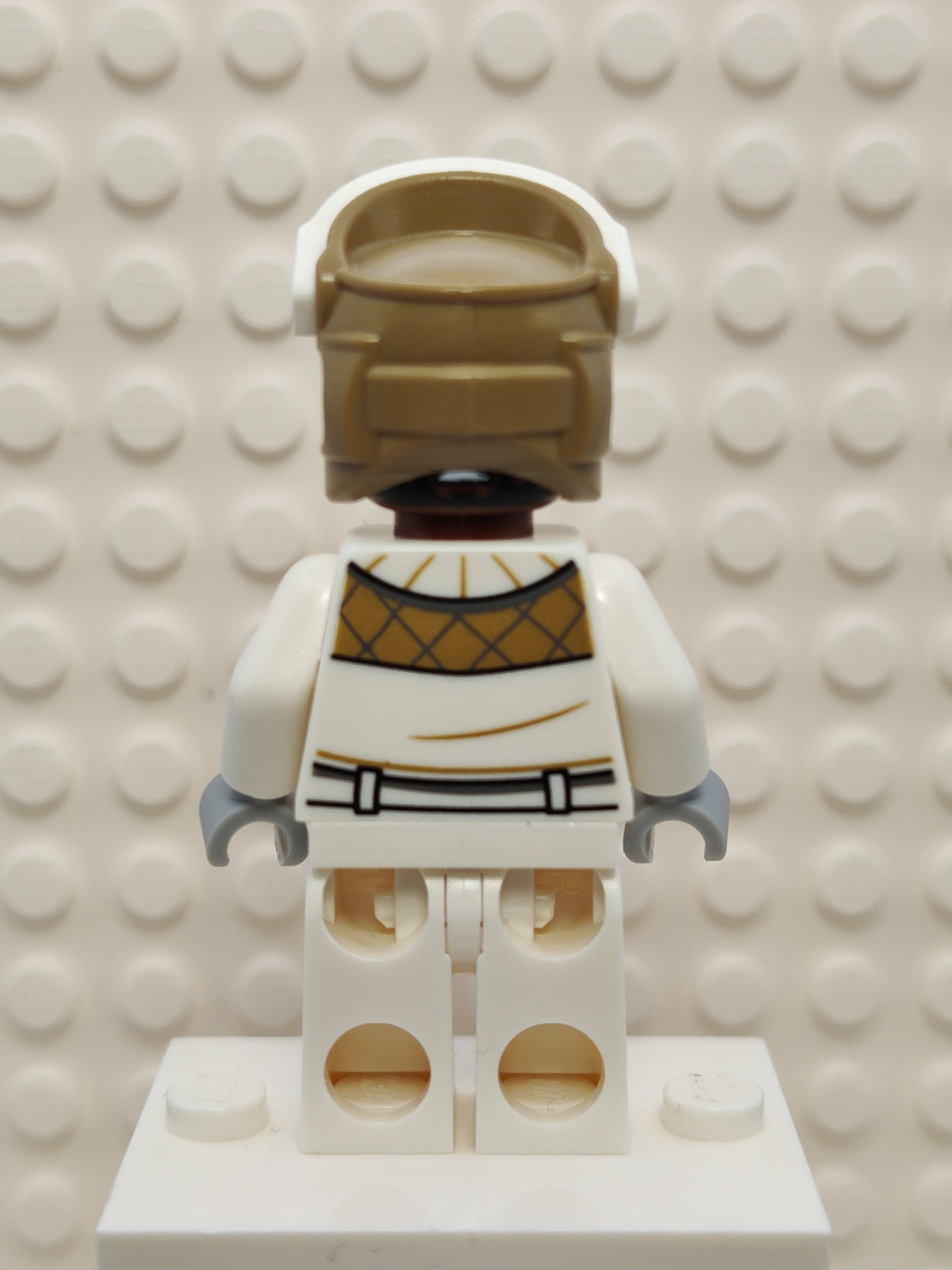Hoth Rebel Trooper,  Dark Tan Helmet, Reddish Brown Head, sw1186