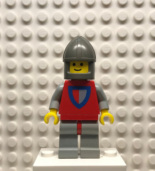 Classic Knight, Shield Red/Gray, Light Gray Legs with Red Hips, Dark Gray Chin-Guard, cas075