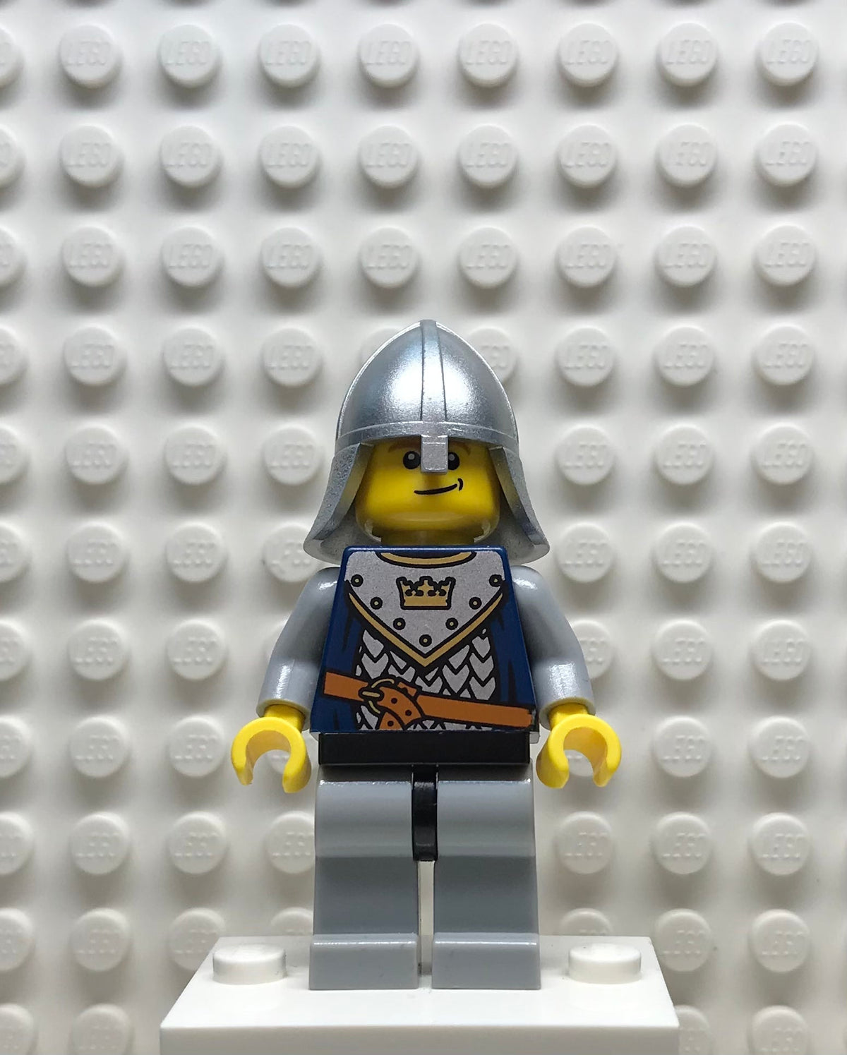 Fantasy Era, Crown Knight Scale Mail with Crown, Helmet with Neck Protector, Crooked Smile, cas382