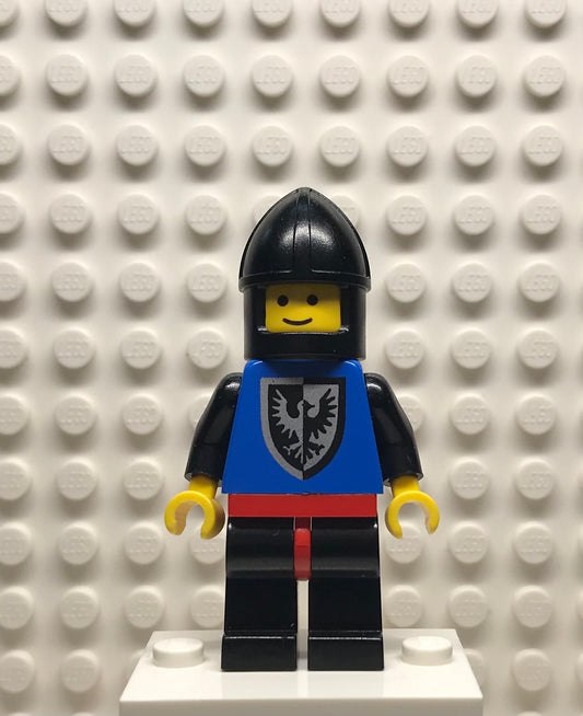 Black Falcon, Black Legs with Red Hips, Black Chin-Guard, cas098