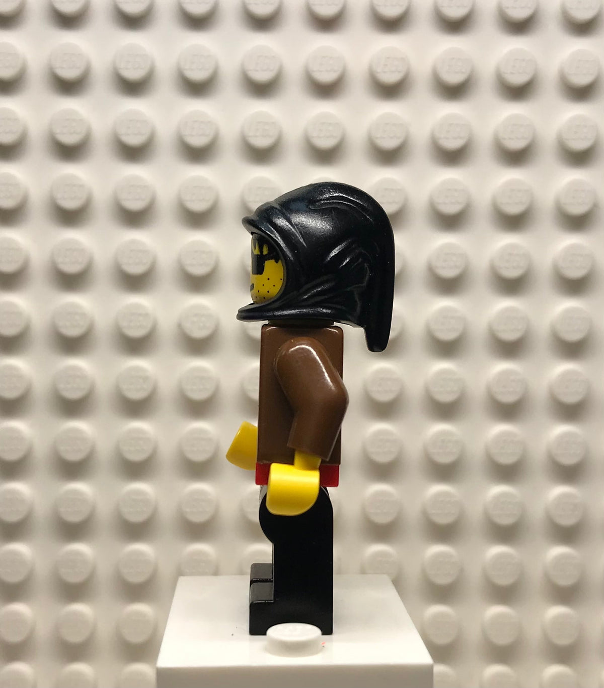 Wolfpack, Eye Patch, Brown Arms and Black Legs, Black Hood, no Cape, cas255