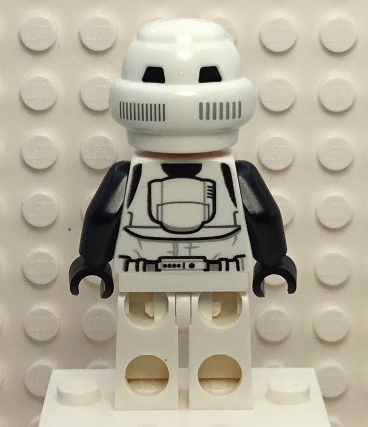 Imperial Scout Trooper - Male, Dual Molded Helmet, Light Nougat Head, Scowl, sw1007